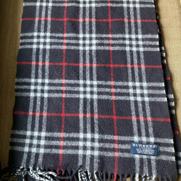 Burberry Wool Scarf - Picture 4 of 7